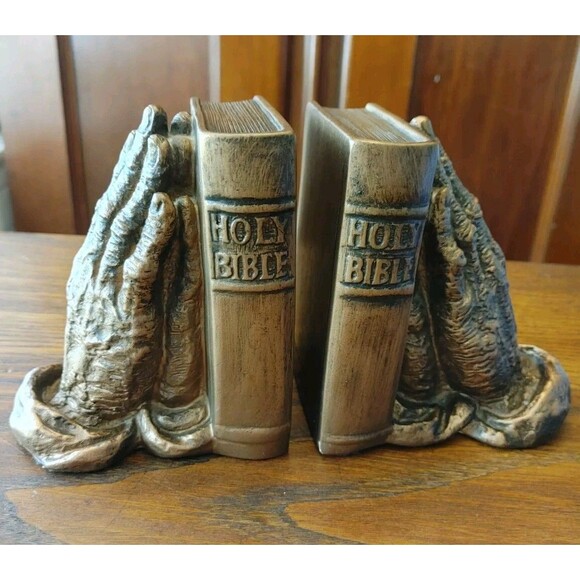 VTG Golden Praying Hands With Bible Bookends Set of 2 L/R Brass Color Finish - Picture 1 of 11